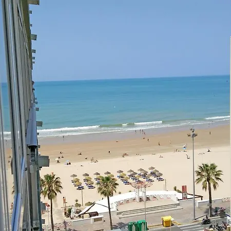 Playa Victoria Paseo Maritimo 3